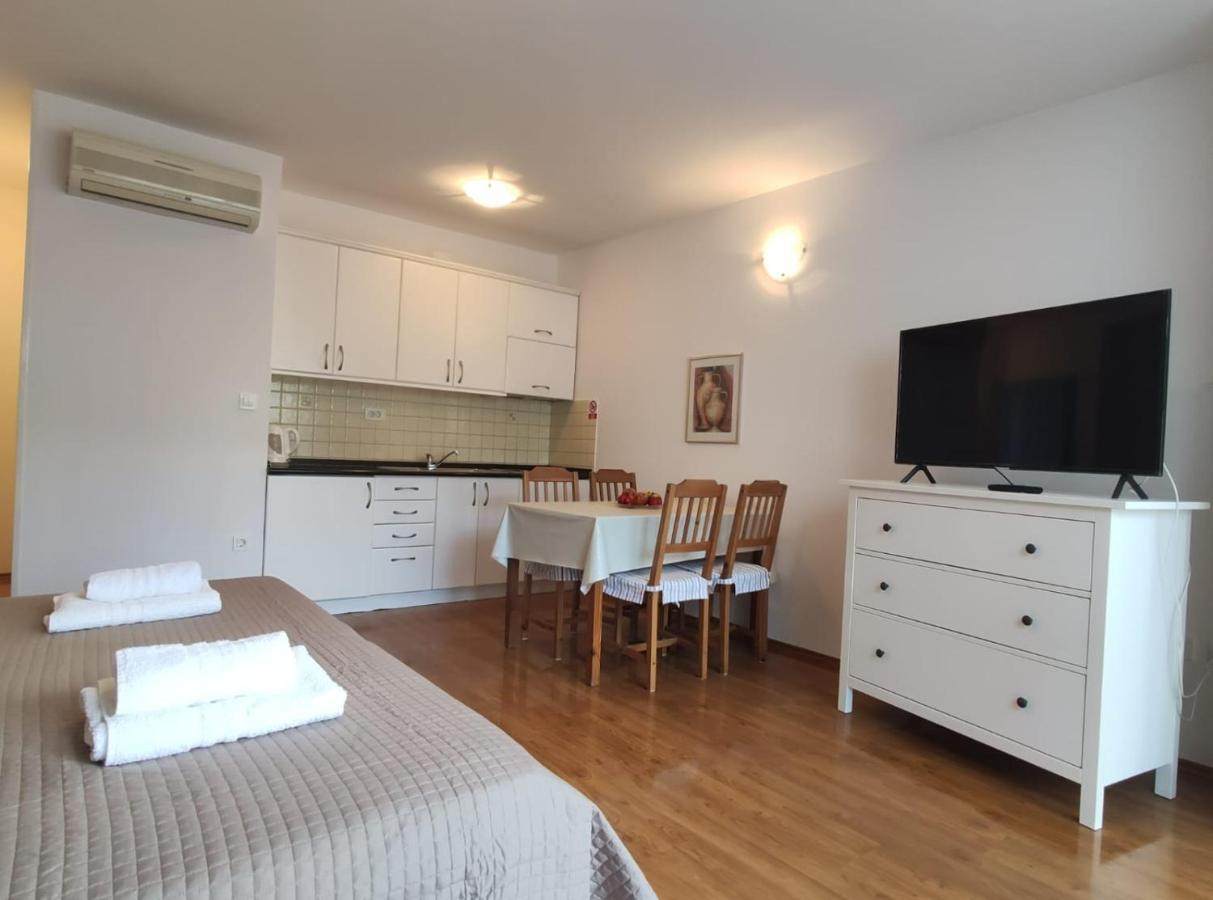 Ivana Apartman 2 Цриквеница Экстерьер фото