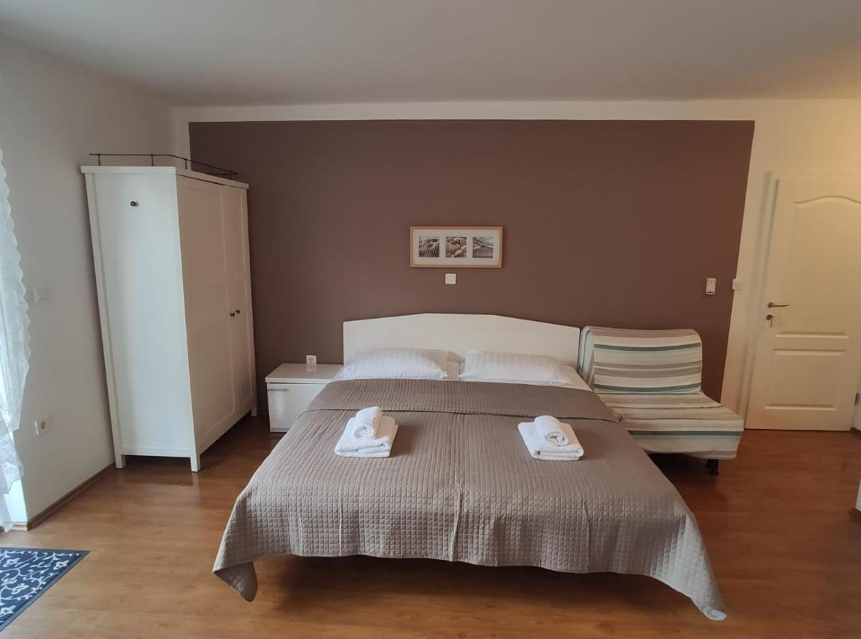 Ivana Apartman 2 Цриквеница Экстерьер фото